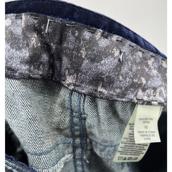 Womens Designer Dark Wash Denim Jeans Light Stitching Flap Pockets Size 10 EUC - Picture 9 of 10